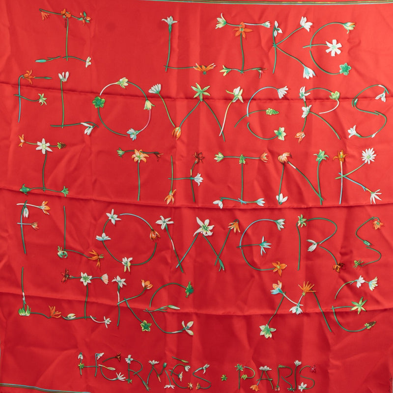 Shop safe online at Labellov in Antwerp, Brussels and Knokke this 100% authentic second hand Hermès Multicolor I Like Flowers Silk Carré Scarf