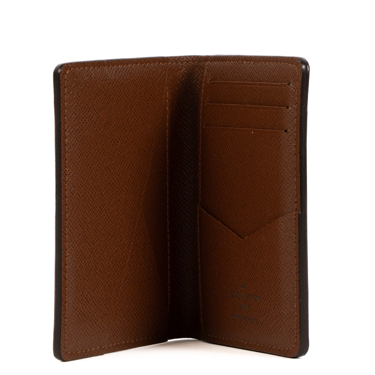 Shop safe online at Labellov in Antwerp, Brussels and Knokke this 100% authentic second hand Louis Vuitton Monogram Organizer Wallet