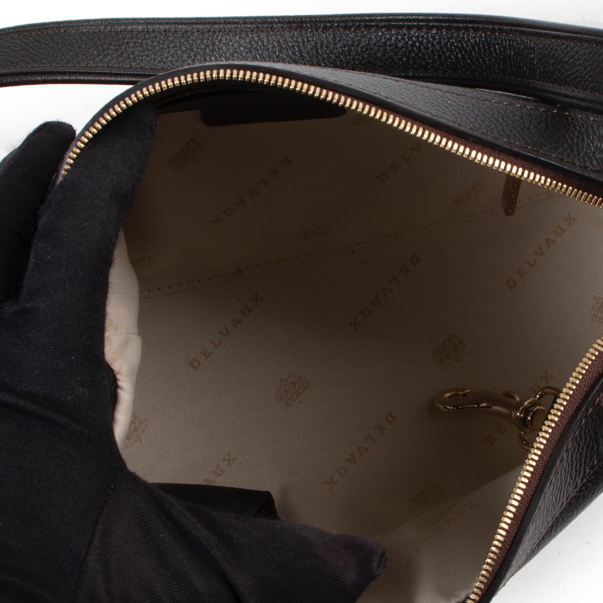 Shop safe online 100% authentic second hand Delvaux Brown Cinema Trotteur Shoulder Bag in excellent condition at the right price at Labellov.com.