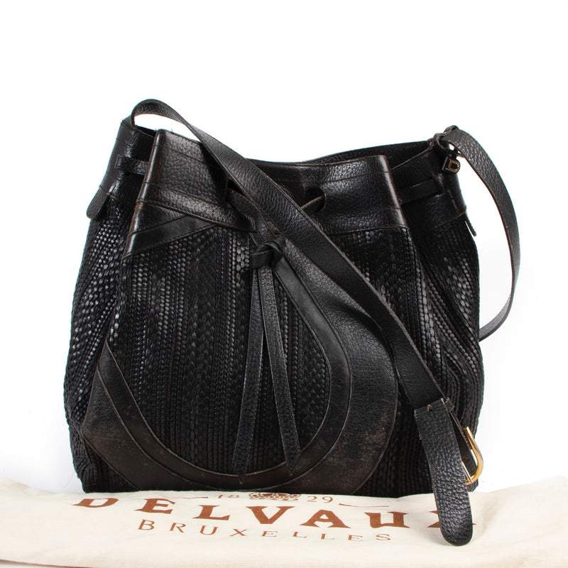 2nd hand Delvaux Black Toile De Cuir Crossbody Bag by Labellov luxury vintage preloved goods in good condition good price