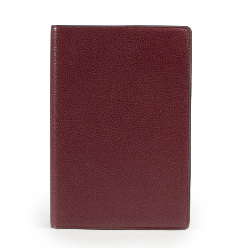Shop safe online 100% authentic Delvaux Burgundy Agenda in very good condition at the right price at Labellov in Antwerp.