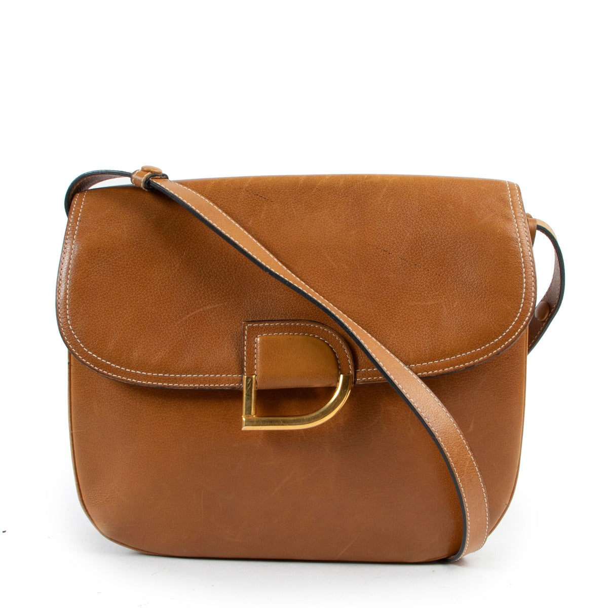 Buy and sell authentic secondhand Delvaux bags at Labellov vintage fashion webshop for a reasonable price. Koop en verkoop authentieke tweedehands Delvaux tassen bij Labellov vintage mode webshop aan de beste prijs.