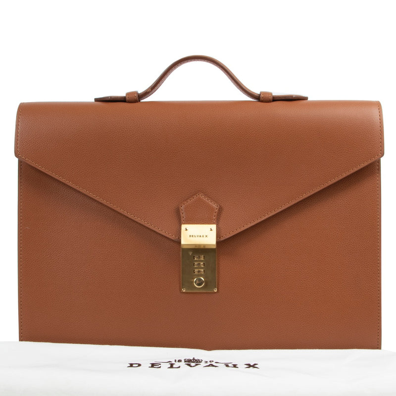 Shop safe online 100% authentic Delvaux Cognac Top Handle Briefcase in very good, excellent condition at the right price at Labellov in Antwerp.