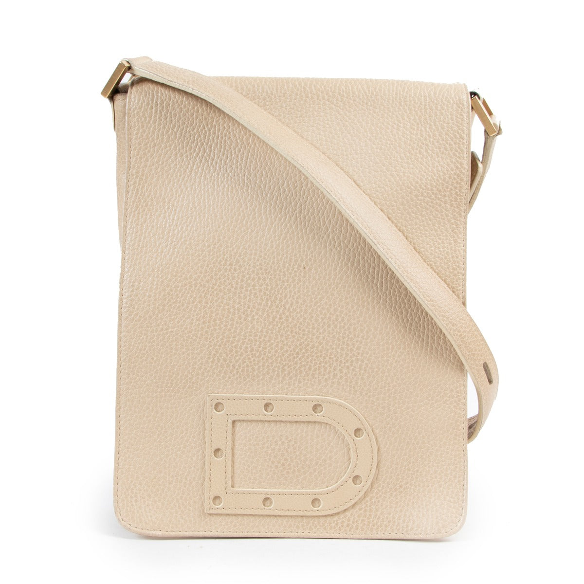 Buy authentic secondhand Delvaux bags at Labellov vintage fashion webshop for the lowest price. Koop authentieke tweedehands Delvaux tassen bij Labellov vintage mode webshop aan de laagste prijs.