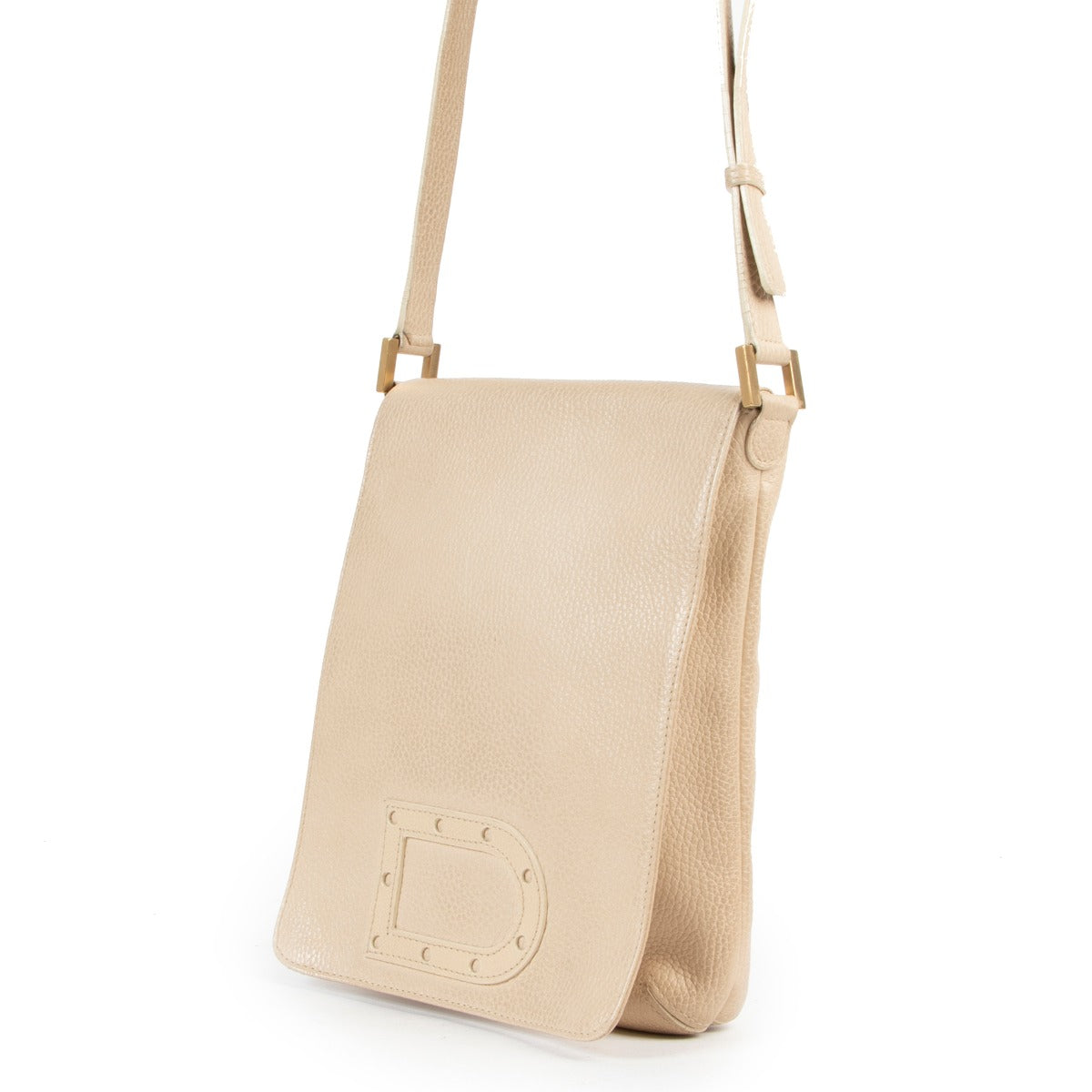 Buy authentic secondhand Delvaux bags at Labellov vintage fashion webshop for the lowest price. Koop authentieke tweedehands Delvaux Crossbody tassen bij Labellov vintage mode webshop aan de laagste prijs.