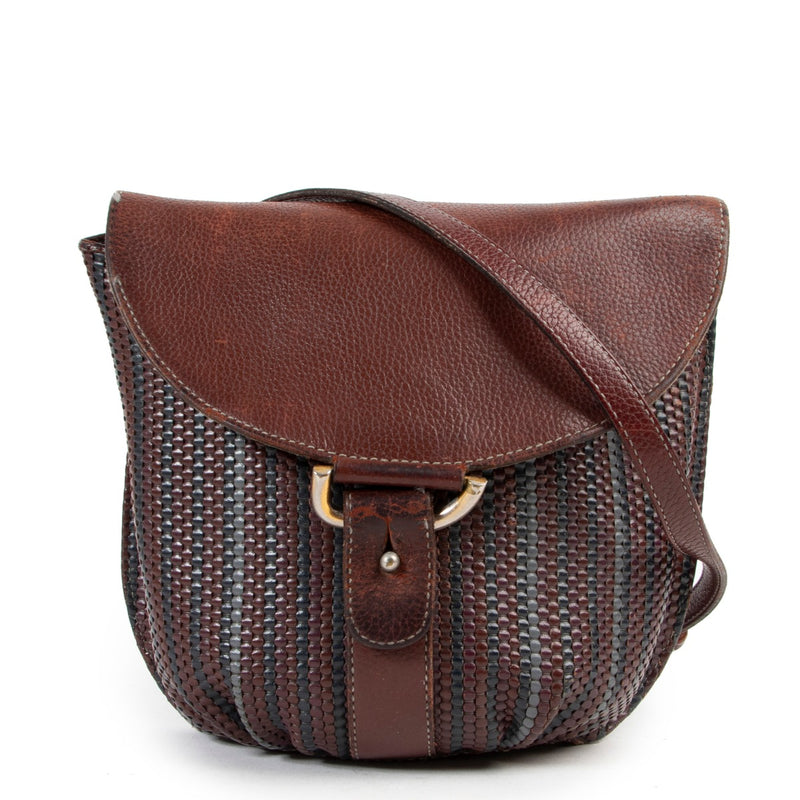 Shop safe online Delvaux bags for the best price at Labellov. Shop safe online your secondhand Delvaux Toile De Cuir Crossbody