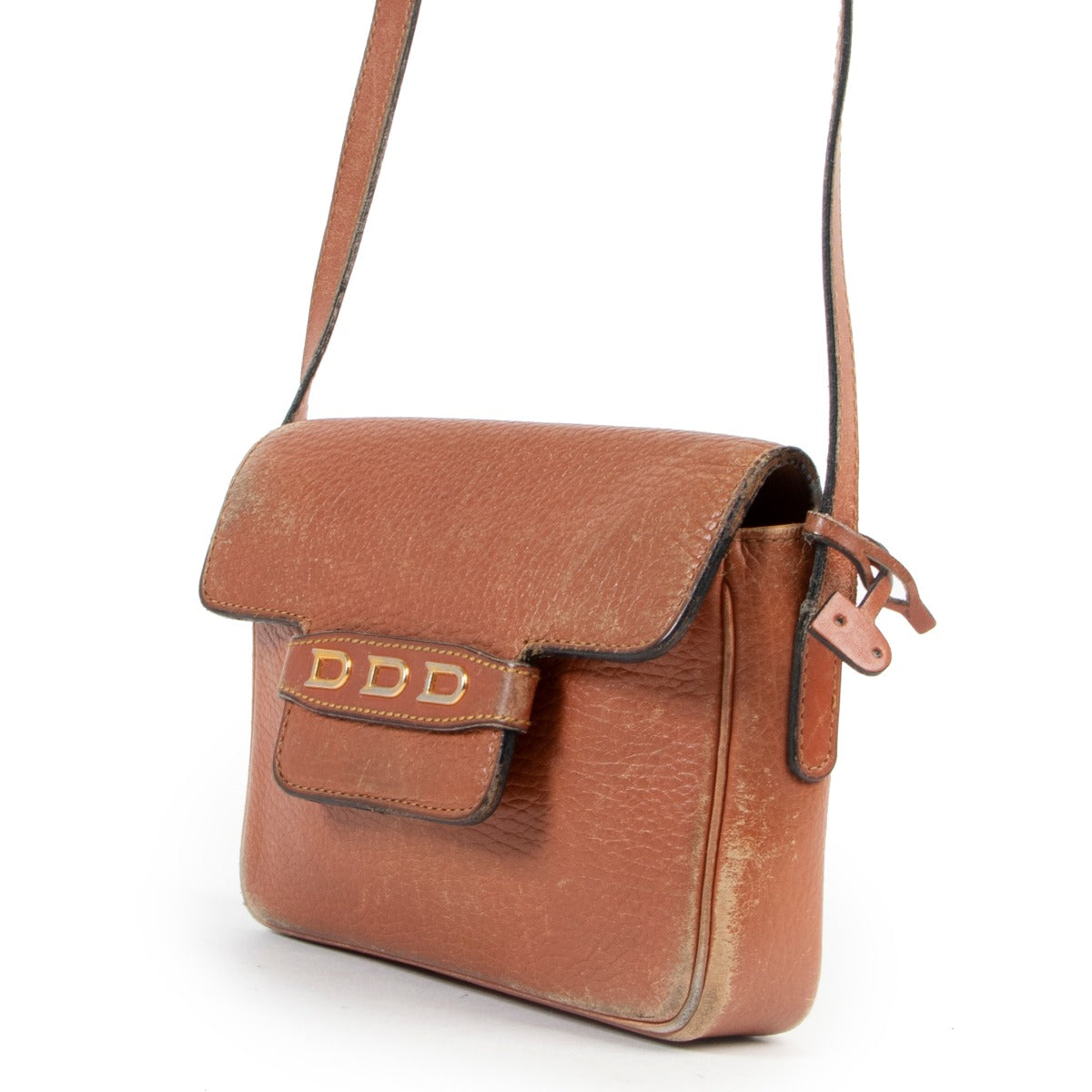 Buy or sell authentic secondhand Delvaux bags at Labellov vintage fashion webshop for the lowest price. Koop of verkoop authentieke tweedehands Delvaux tassen bij Labellov vintage mode webshop aan de laagste prijs.