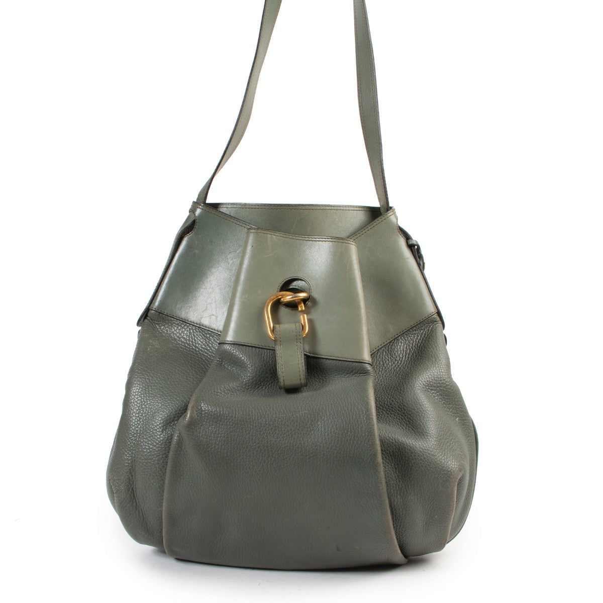 Buy online Delvaux Green Leather Crossbody Bag in a safe way. Shop Delvaux Green Leather Crossbody Bag online safely. Buy authentic second hand Delvaux Green Leather Crossbody Bag in a safe way online.