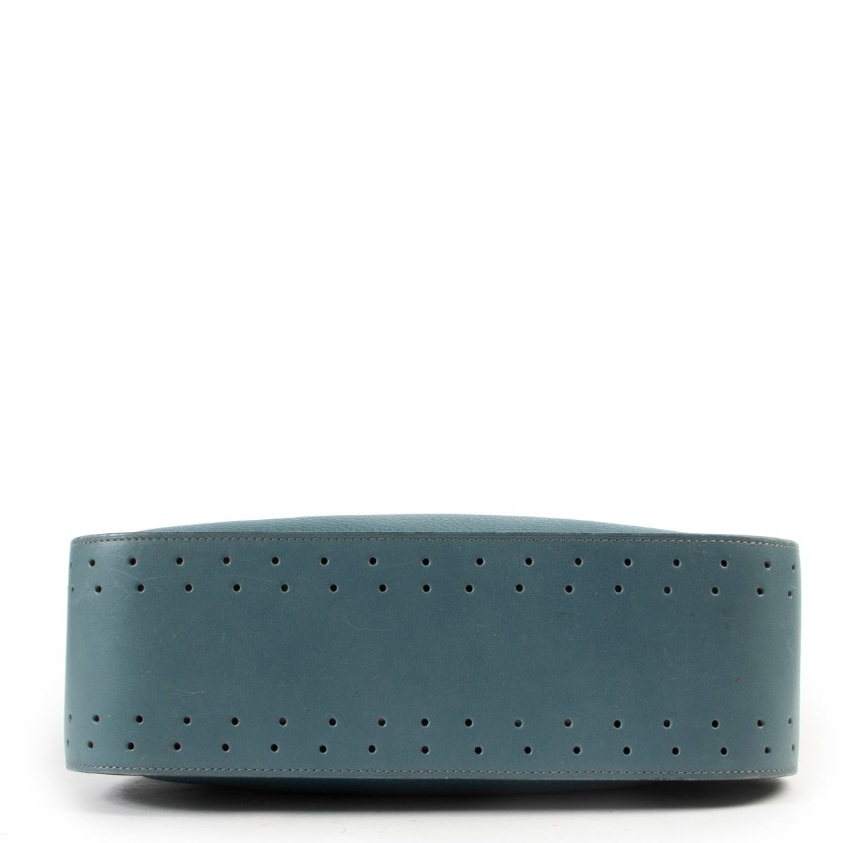 Buy authentic secondhand Delvaux bags at Labellov vintage fashion webshop for the lowest price, such as this Delvaux Turquoise Pensée Shoulder Bag. Koop authentieke tweedehands Delvaux tassen bij Labellov vintage mode webshop aan de laagste prijs.