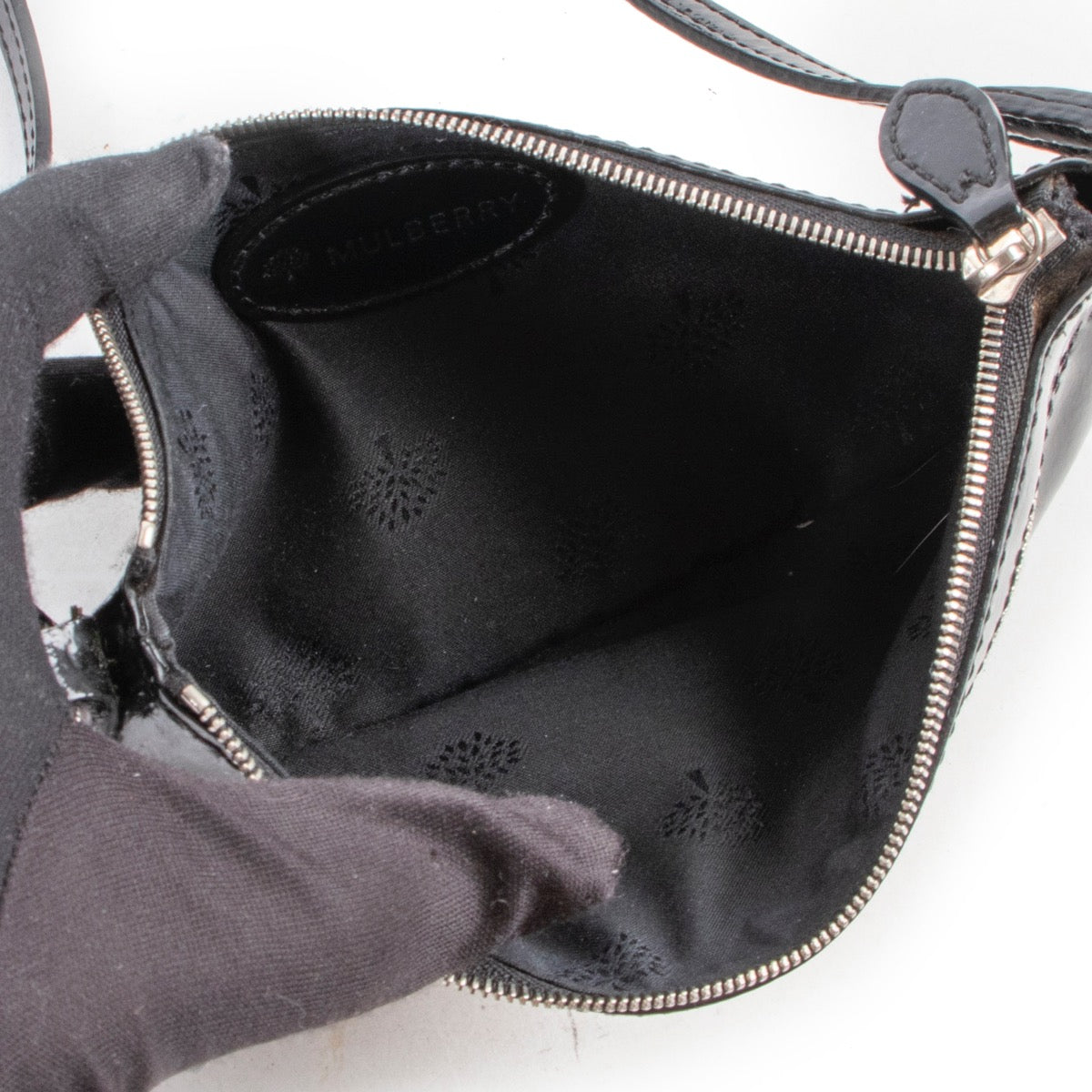 Buy online Mulberry Black Crossbody Bag in a safe way. Shop online Mulberry Black Crossbody Bag safely. Buy authentic second hand Mulberry Black Crossbody Bag online in a safe way.