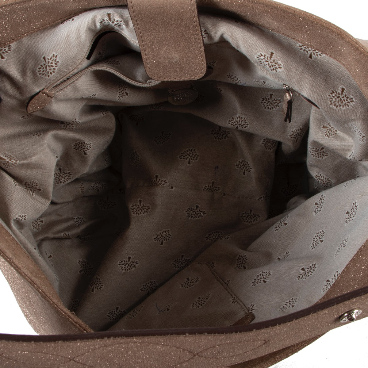 Buy online Mulberry Gold Shoulder Bag in a safe way. Shop online Mulberry Gold Shoulder Bag safely. Buy authentic second hand Mulberry Gold Shoulder Bag online in a safe way.