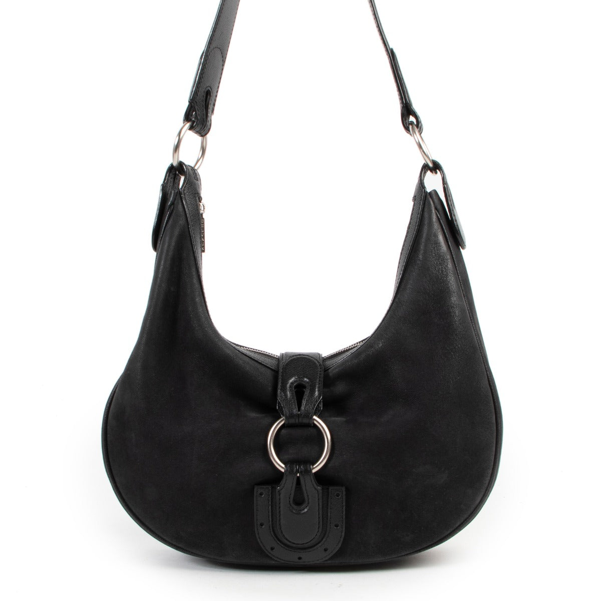 Buy and sell authentic Delvaux bags at Labellov vintage fashion webshop for the best price. Koop of verkoop authentieke Delvaux tassen bij Labellov vintage mode webshop voor de beste prijs.