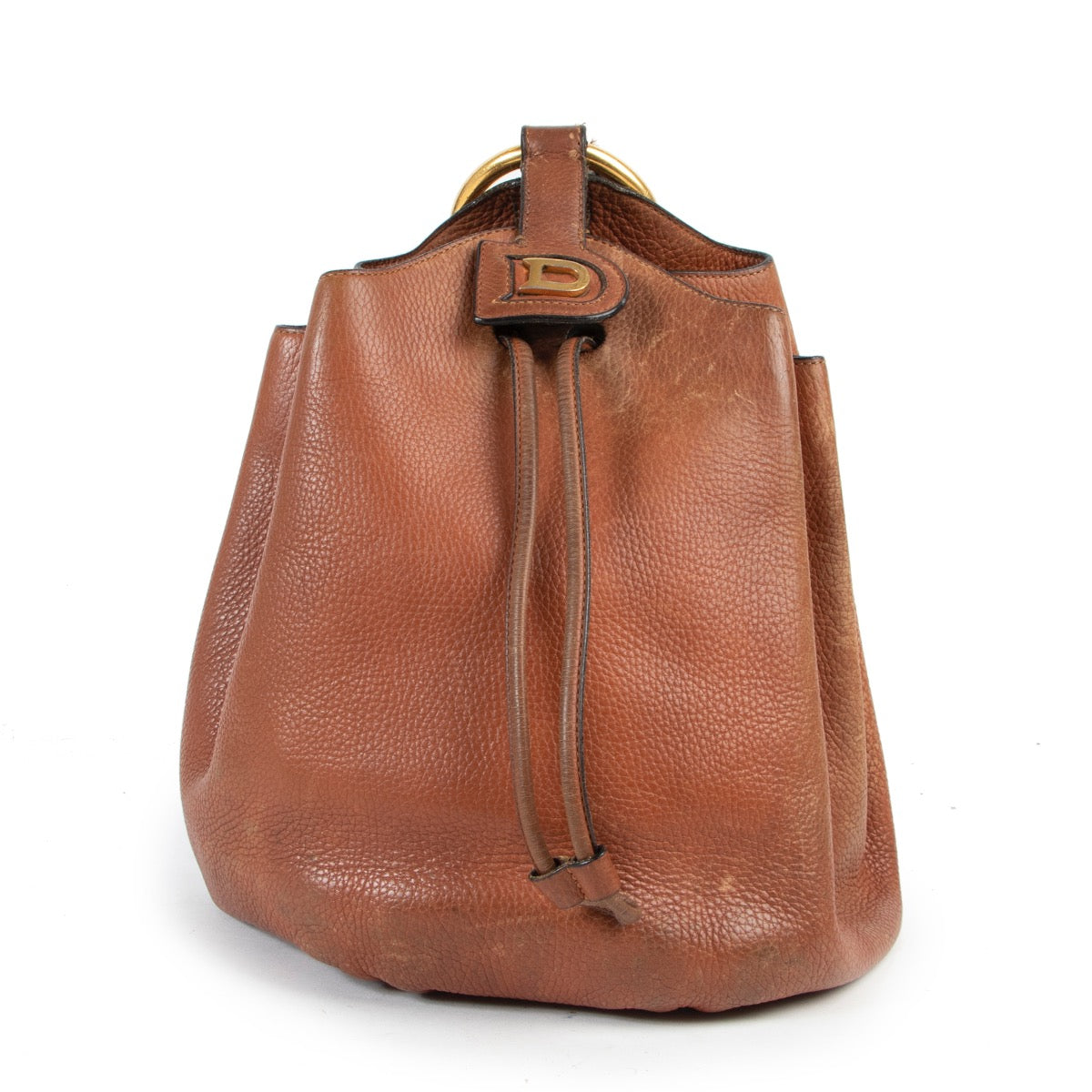 Safely purchase a used one Delvaux cognac Bucket Shoulder bag. Buy online in a reliable way a Delvaux cognac Bucket Shoulder bag. Buy in a safe site and easy way a Delvaux cognac Bucket Shoulder bag