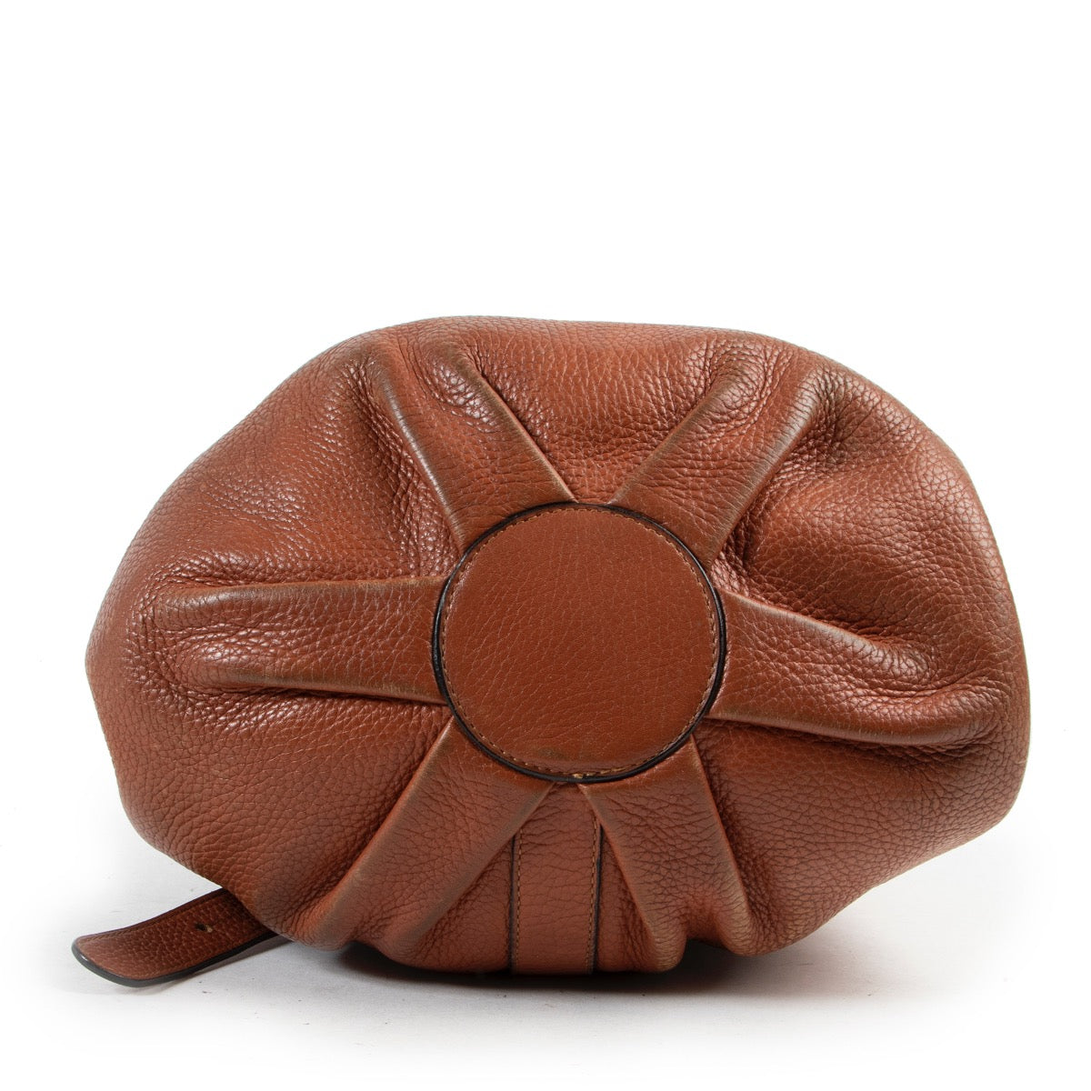 Safely purchase a used one Delvaux cognac Bucket Shoulder bag. Buy online in a reliable way a Delvaux cognac Bucket Shoulder bag. Buy in a safe site and easy way a Delvaux cognac Bucket Shoulder bag