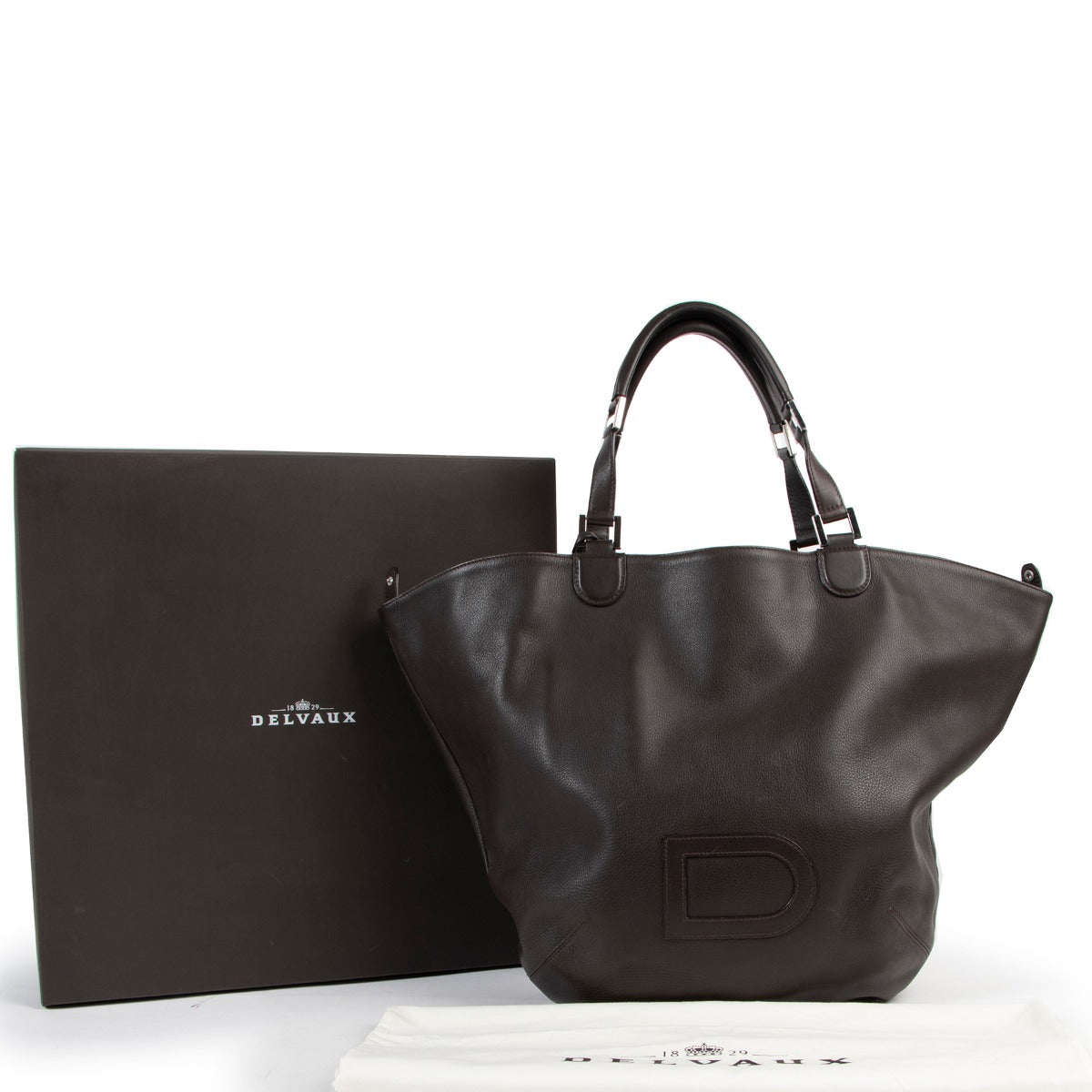 Buy authentic secondhand Delvaux bags at Labellov vintage fashion webshop for the lowest price, such as this Delvaux Brown Le Louise Shoulder Bag. Koop authentieke tweedehands Delvaux tassen bij Labellov vintage mode webshop aan de laagste prijs.