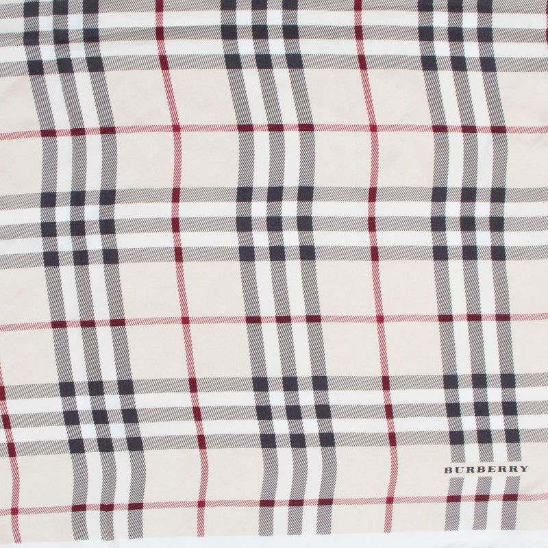 Shop safe online at Labellov in Antwerp this 100% authentic second hand Burberry Beige Check Square Silk Scarf