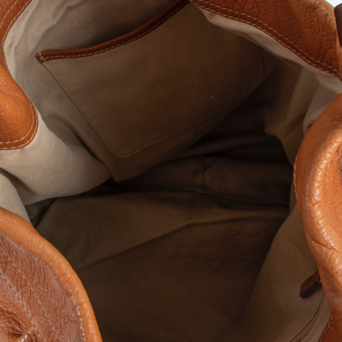 Buy online Mulberry Camel Shoulder Bag in a safe way. Shop online Mulberry Camel Shoulder Bag safely. Buy online authentic second hand Mulberry Camel Shoulder Bag.