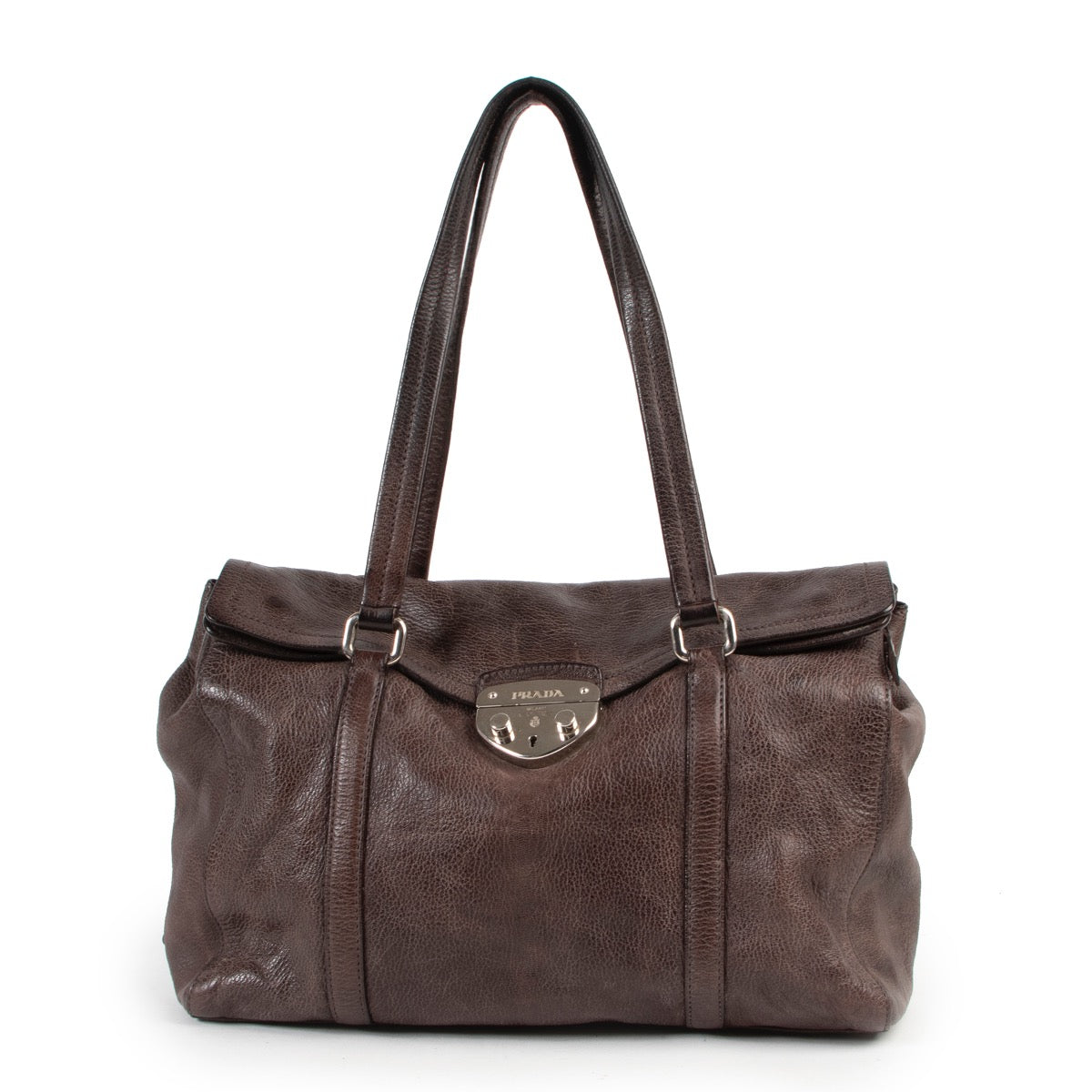 Buy and sell your authentic designer items such as this Prada Brown Shoulder Bag only online or in store at Labellov secondhand luxury in Antwerp.