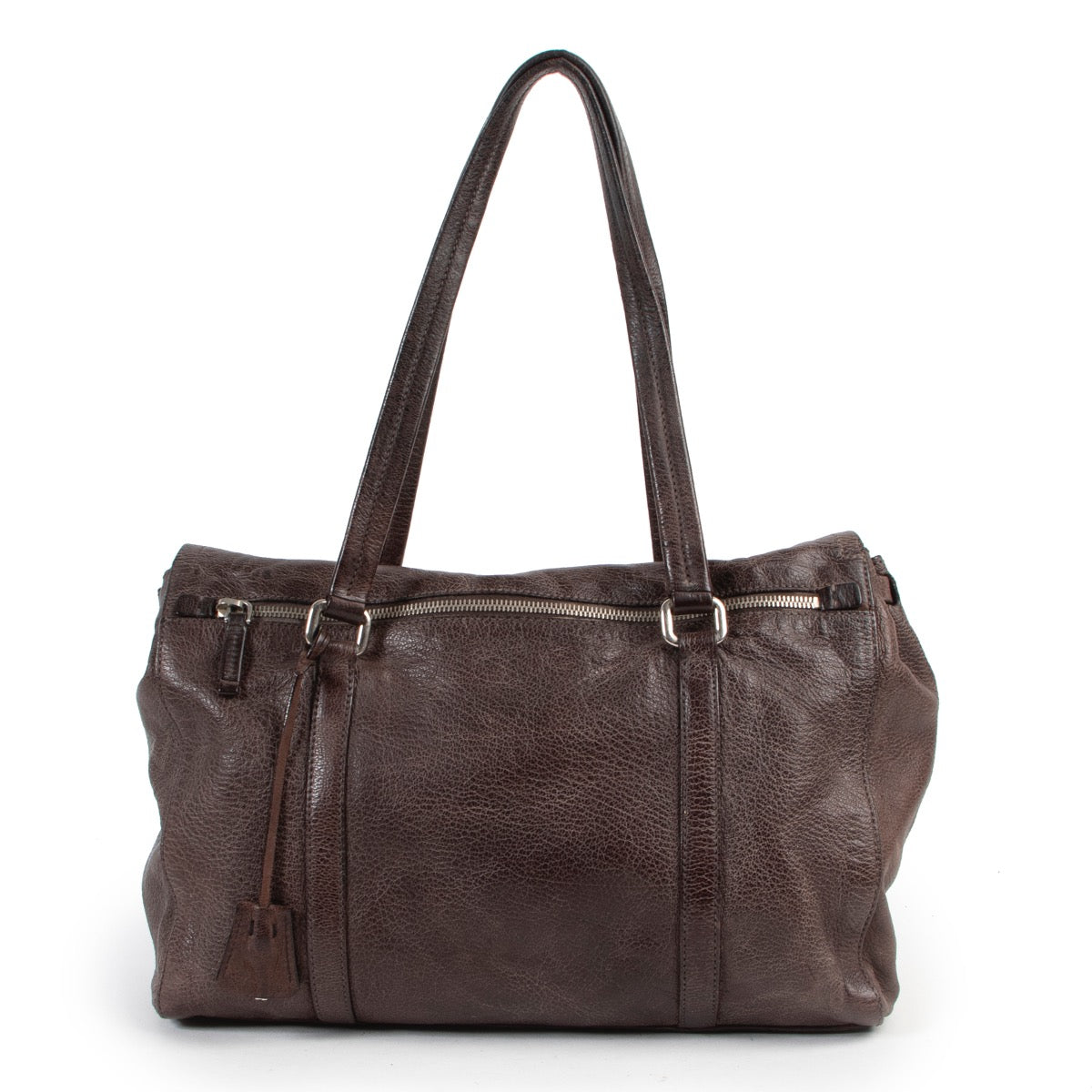 Buy and sell your authentic designer items such as this Prada Brown Shoulder Bag only online or in store at Labellov secondhand luxury in Antwerp.
