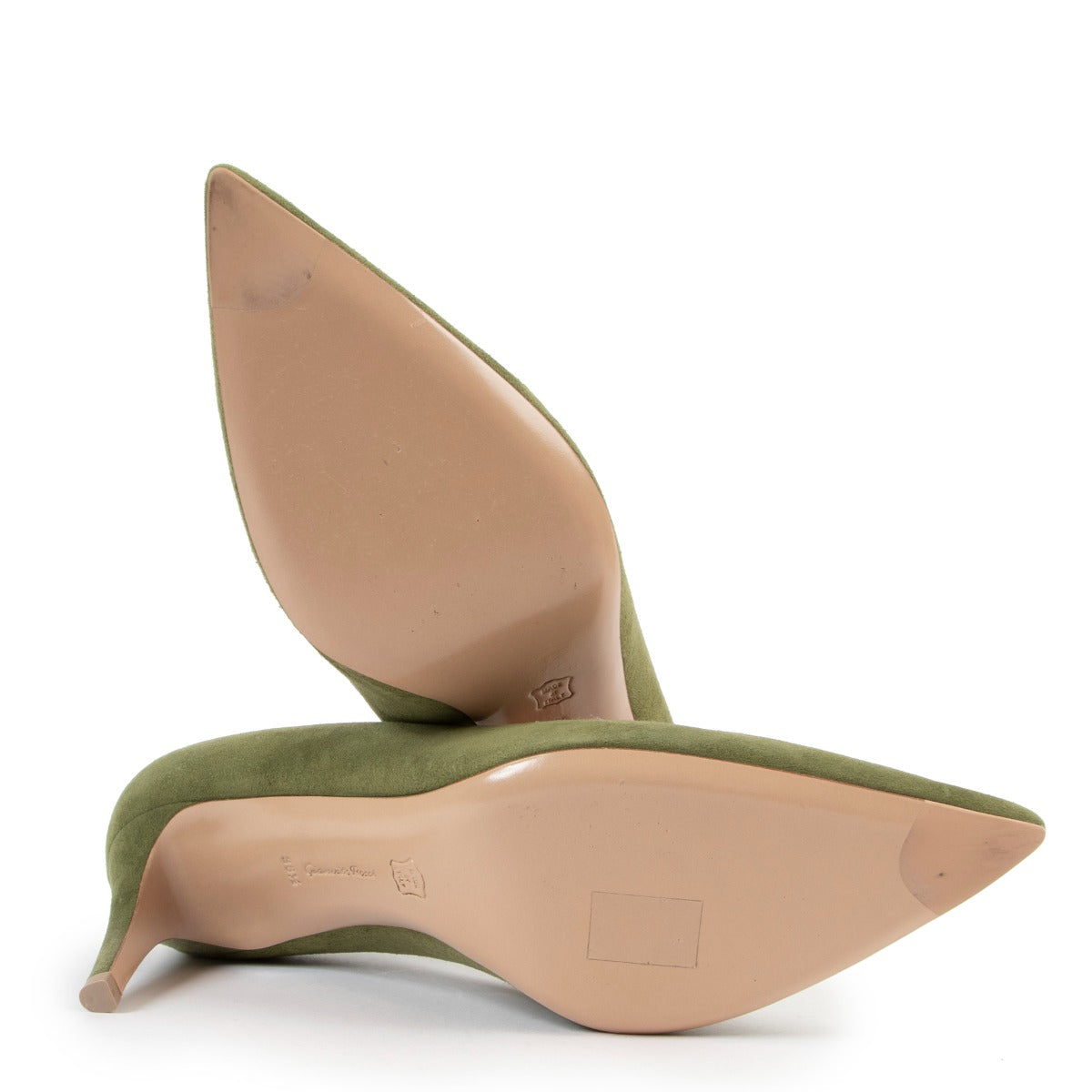 Buy an authentic pair of second hand Gianvito Rossi Gianvito 70 Olive Green Suede Pumps - Size 38,5 at Labellov