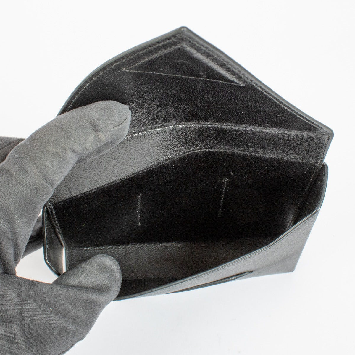 Shop the authentic Bottega Veneta Intrecciato Playing Cards Set at Labellov.