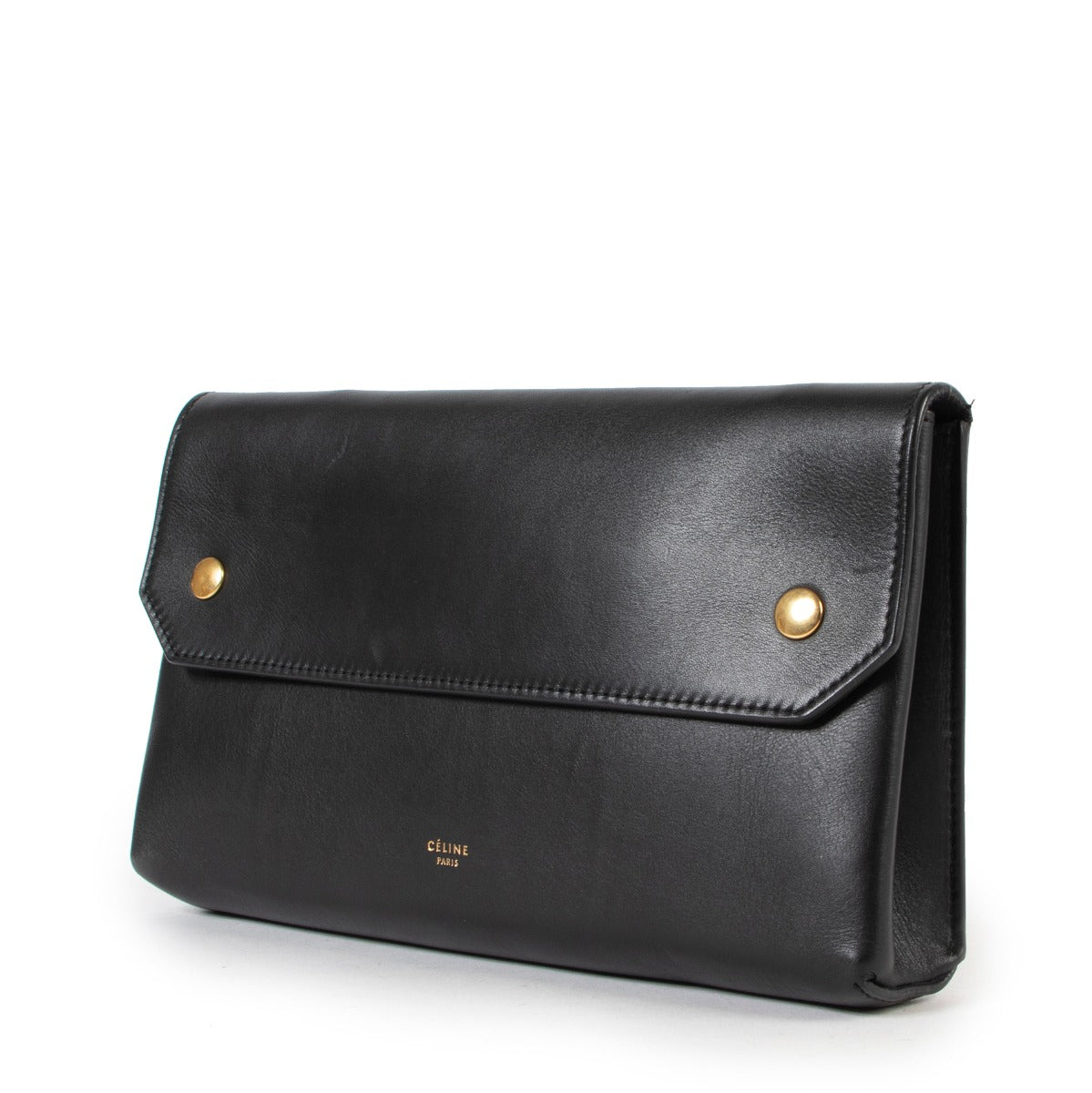 Buy and sell your designer items at labellov for a reasonable price. Give your items a secondhome at Labellov. Buy this Céline Black Clutch On Chain.