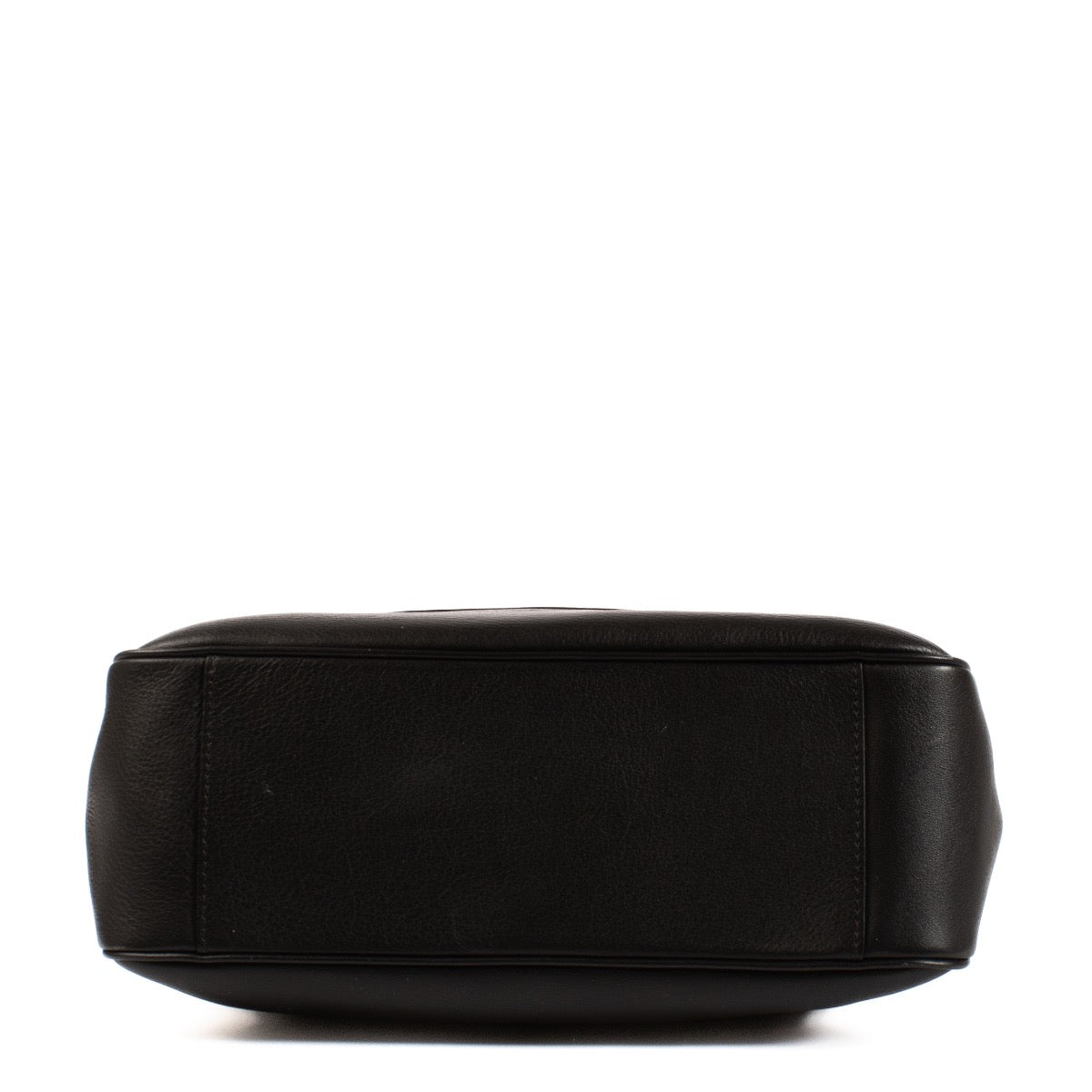 Delvaux Black Louise Hobo Shoulder Bag for the best price at Labellov secondhand luxury in Antwerp and Knokke. We buy and sell your preloved designer bags.