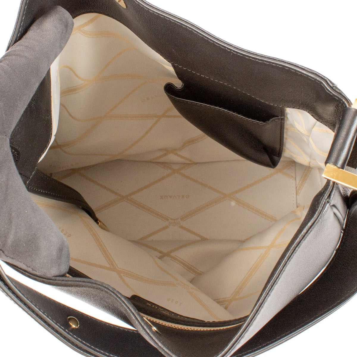 Delvaux Black Louise Hobo Shoulder Bag for the best price at Labellov secondhand luxury in Antwerp and Knokke. We buy and sell your preloved designer bags.