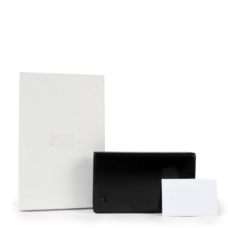 Very pretty elegant black leather wallet