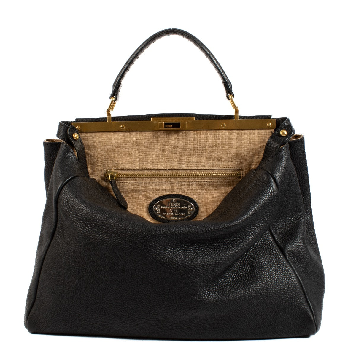 Fendi Black Leather Large Peekaboo Bag aan de beste prijs bij Labellov tweedehands luxe in Antwerpen en Knokke.