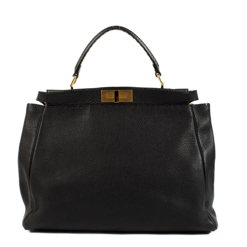 Fendi Black Leather Large Peekaboo Bag aan de beste prijs bij Labellov tweedehands luxe in Antwerpen en Knokke.