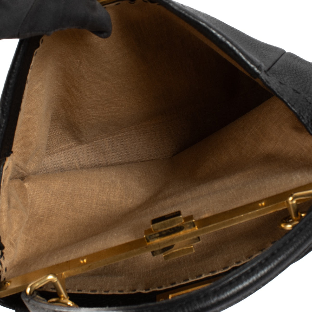 Fendi Black Leather Large Peekaboo Bag aan de beste prijs bij Labellov tweedehands luxe in Antwerpen en Knokke.