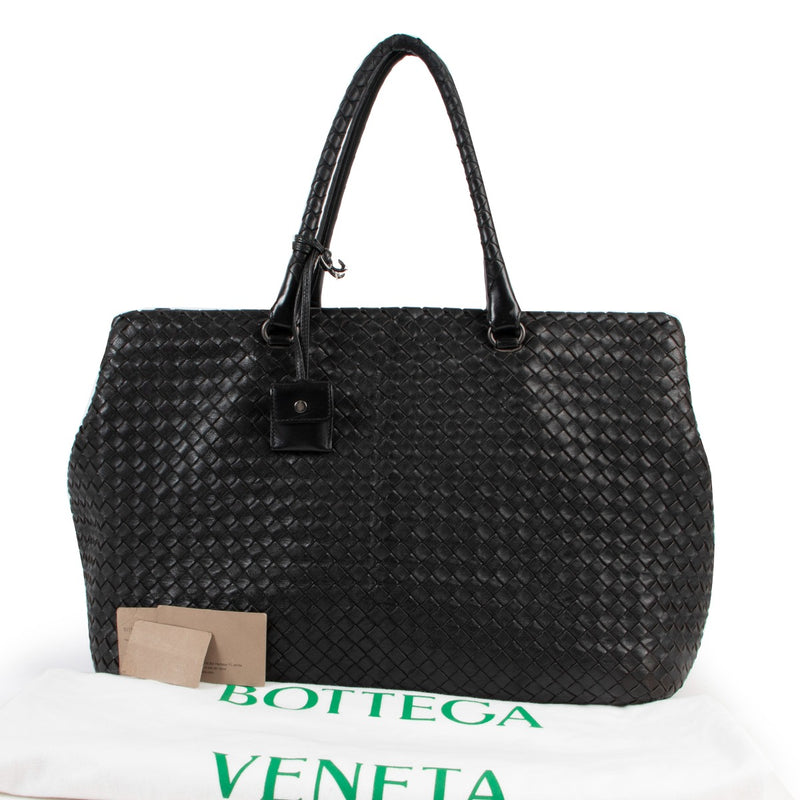 Buy online authentic vintage second hand Bottega Veneta Intrecciato Large Duffle bag at Labellov