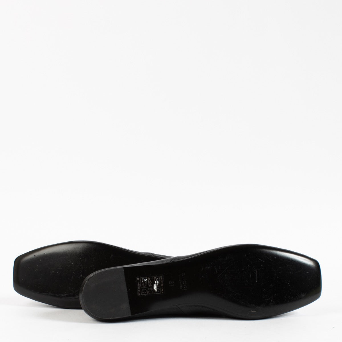 Gucci Black Flats - Size 37