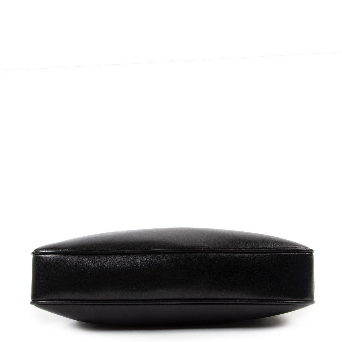 Shop safe online at Labellov in Antwerp this 100% authentic second hand Celine Black Leather Shoulder Bag