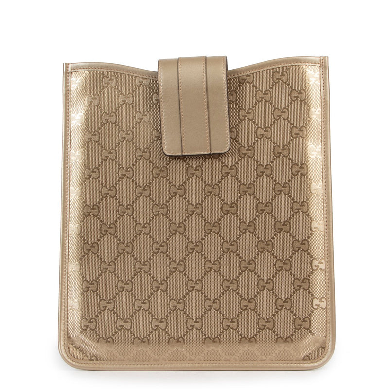 Shop safe online 100% authentic second hand Gucci Gold Monogram Canvas Ipad Case in very good condition at the right price at Labellov in Antwerp.