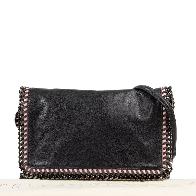 Shop safe online 100% authentic second hand Stella McCartney Black Falabella Shoulder Bag in very good condition at the right price at Labellov in Antwerp.