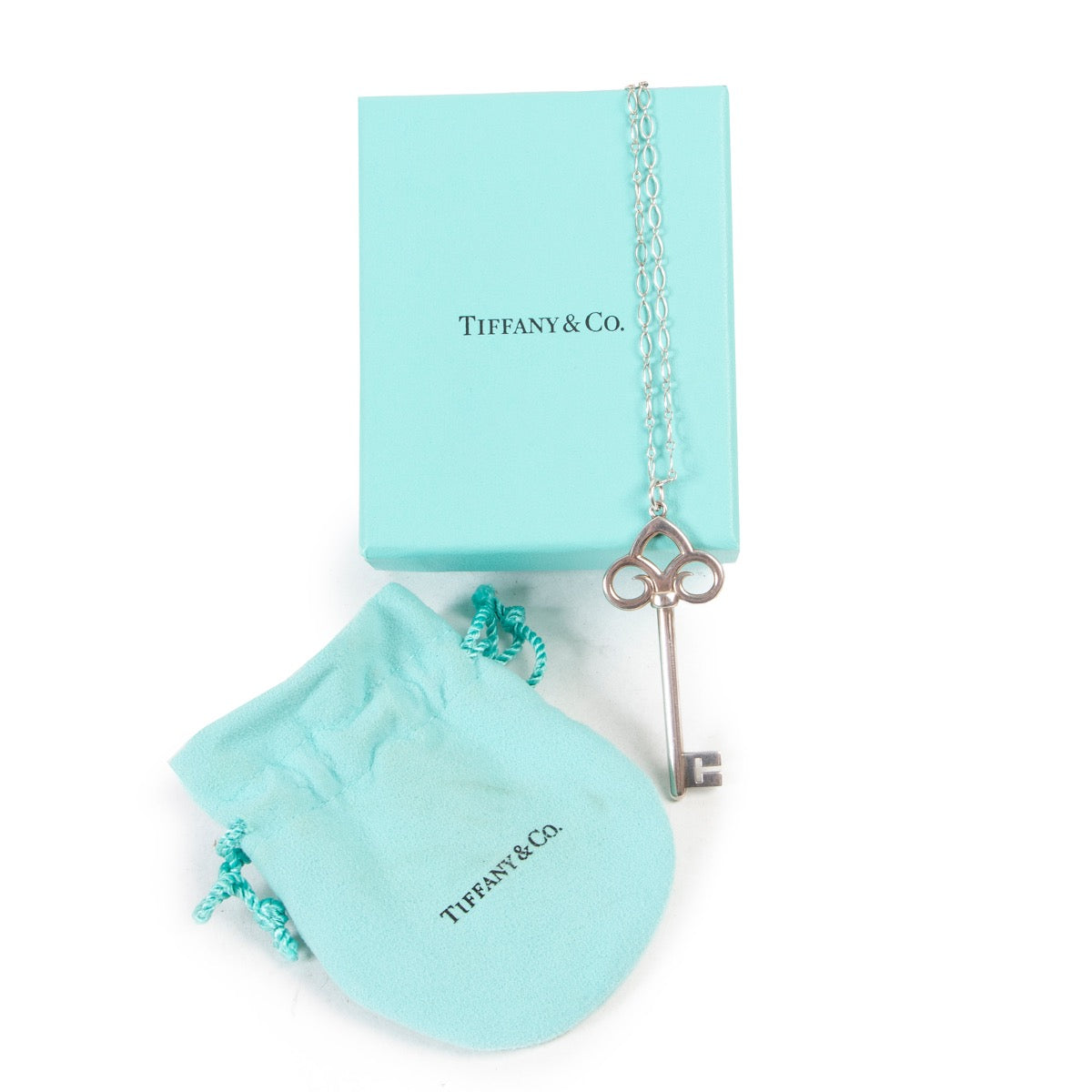 Shop safe online 100% authentic second hand Tiffany & Co Silver Necklace in very good preloved condition at the right price at Labellov in Antwerp.