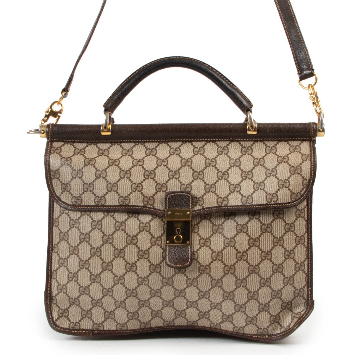 Shop safe online 100% authentic Gucci Vintage Monogram Shoulder Bag in very good condition at the right price at Labellov in Antwerp.