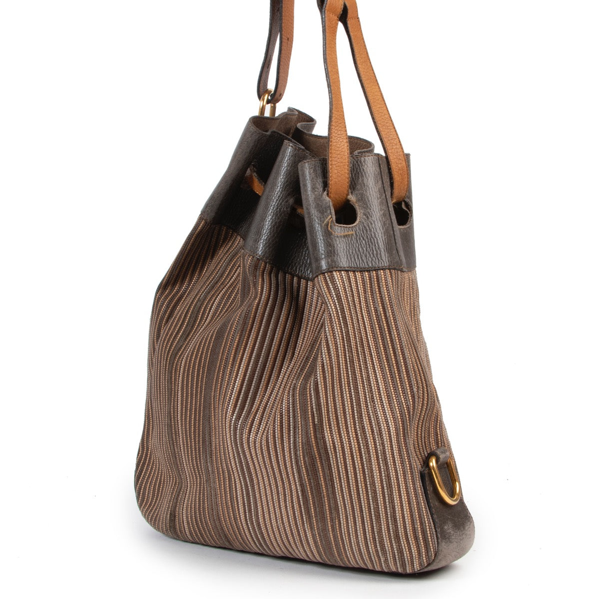 Buy and sell your designer items such as these Delvaux Toile De Cuir Shoulder Bag for a reasonable price at Labellov.