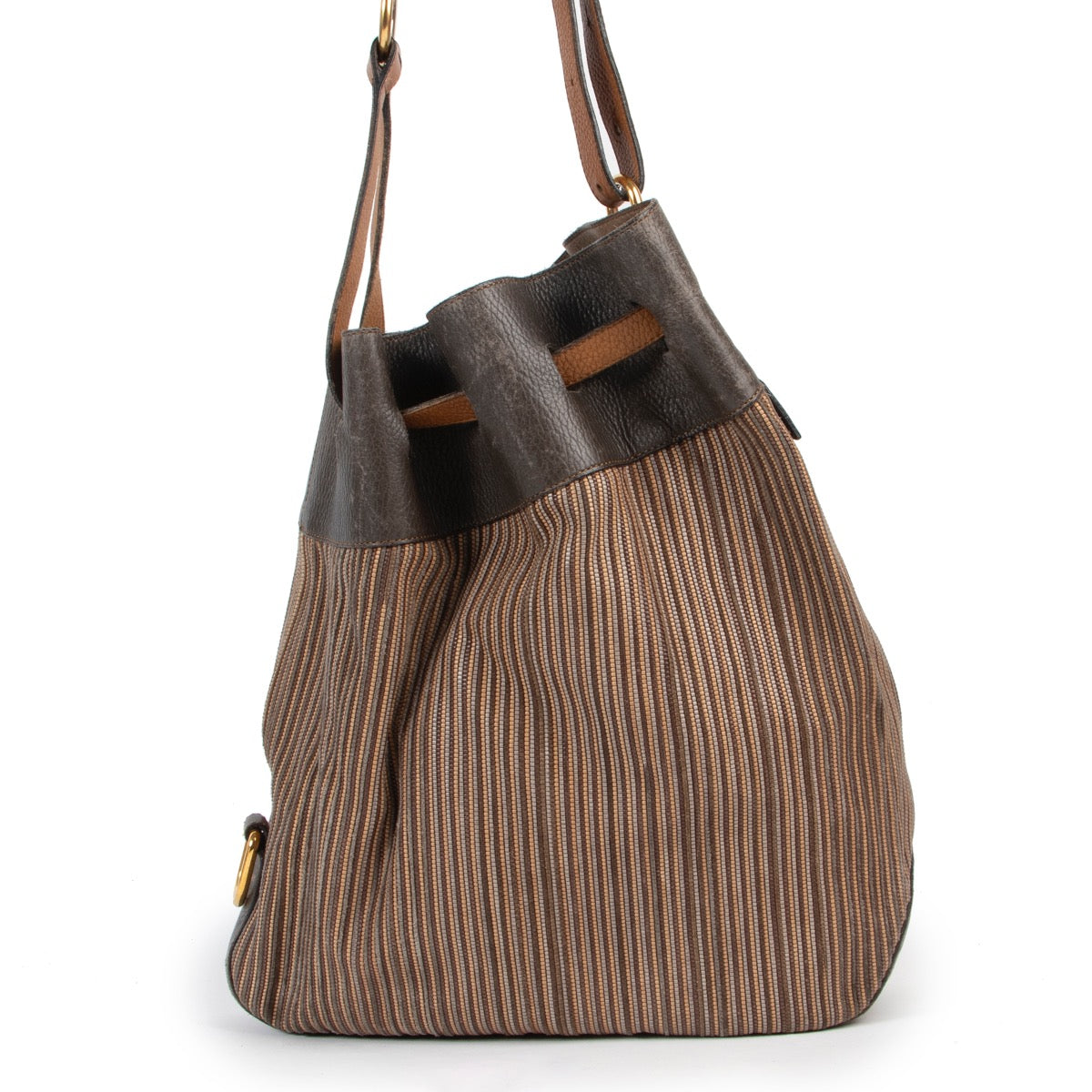 Buy and sell your designer items such as these Delvaux Toile De Cuir Shoulder Bag for a reasonable price at Labellov.