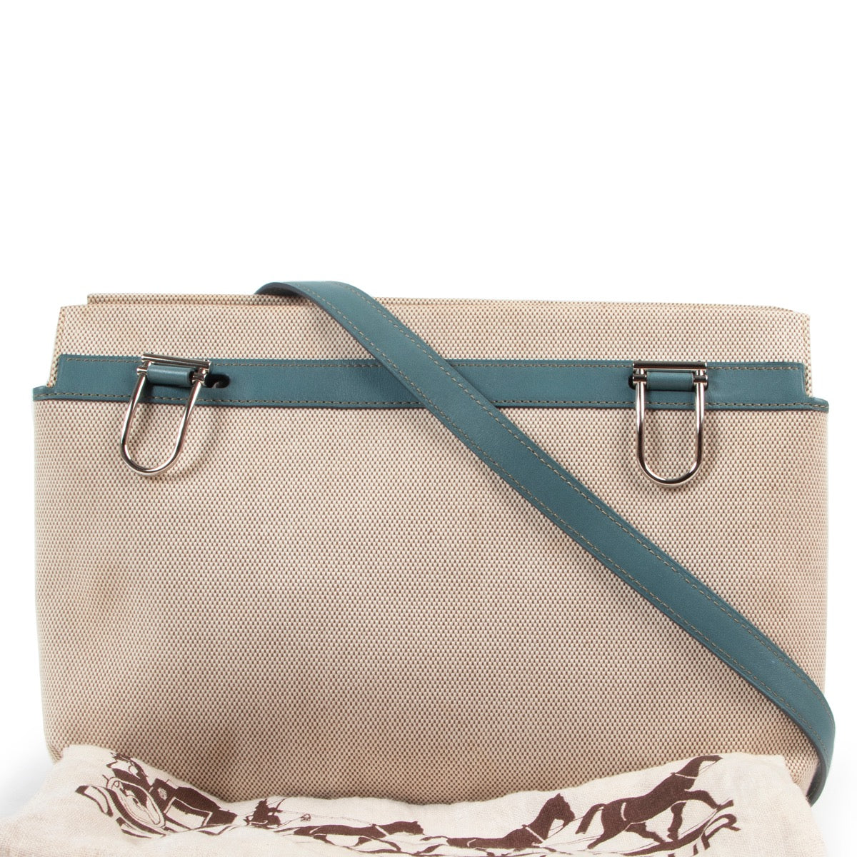 Buy this Delvaux Baby Blue Canvas Crossbody Bag for a fair price at Labellov luxury in Antwerp online or in store. This Delvaux Baby Blue Canvas Crossbody Bag is available, step by and bring your delvaux items.