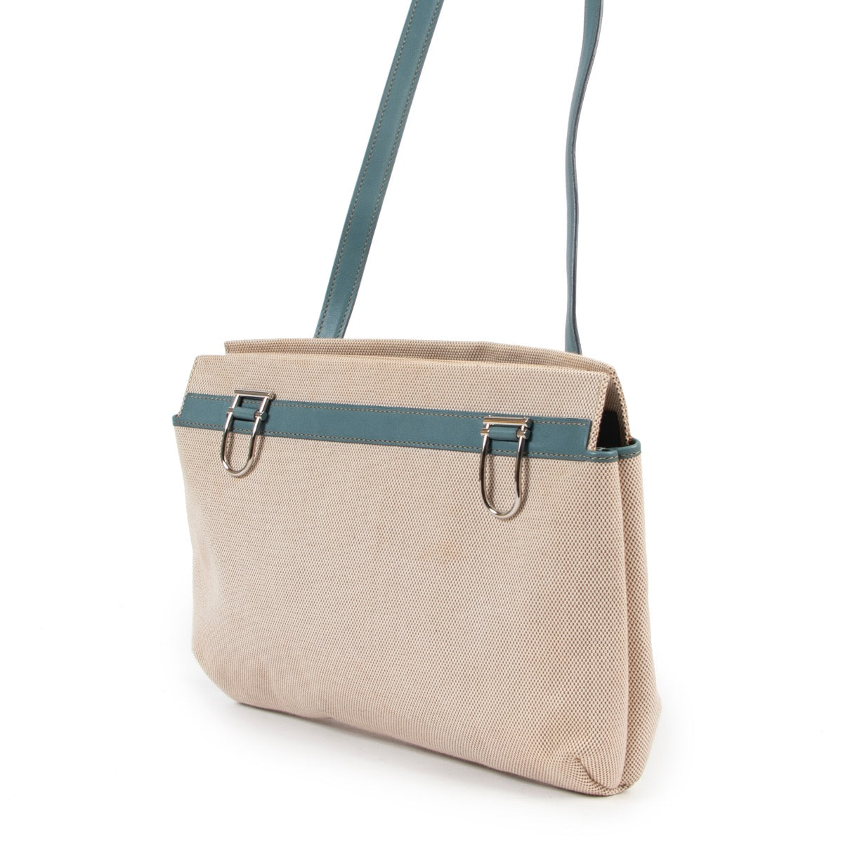 Buy this Delvaux Baby Blue Canvas Crossbody Bag for a fair price at Labellov luxury in Antwerp online or in store. This Delvaux Baby Blue Canvas Crossbody Bag is available, step by and bring your delvaux items.