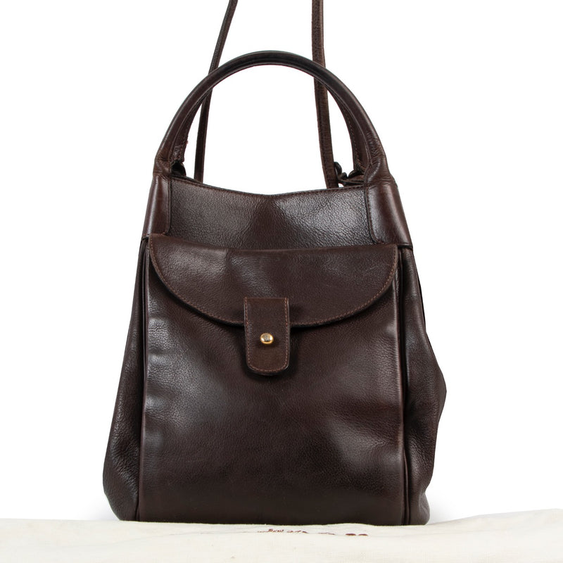 Buy online an authentic second hand Delvaux brown Equivoque Shoulder Bag in good condition at Labellov in Antwerp.