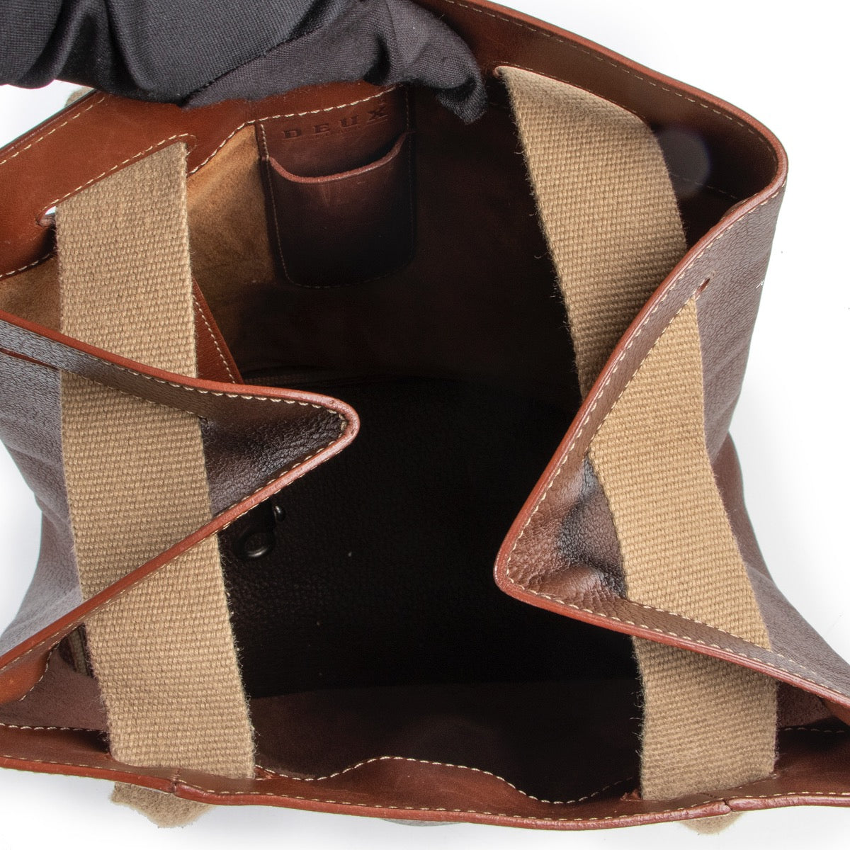 Online Original Deux De Delvaux Brown Leather Shoulder bag in very good condition only on Labellov Luxury vintage website