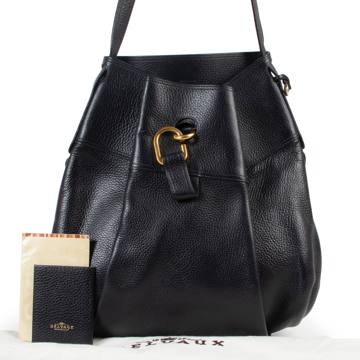 Koop authentieke tweedehands Delvaux bauw lederen handtas met juiste prijs. Achetez un authentique sac à main Delvaux en cuir bleu d'occasion au bon prix.. Buy authentic second hand Delvaux bag at the right price.