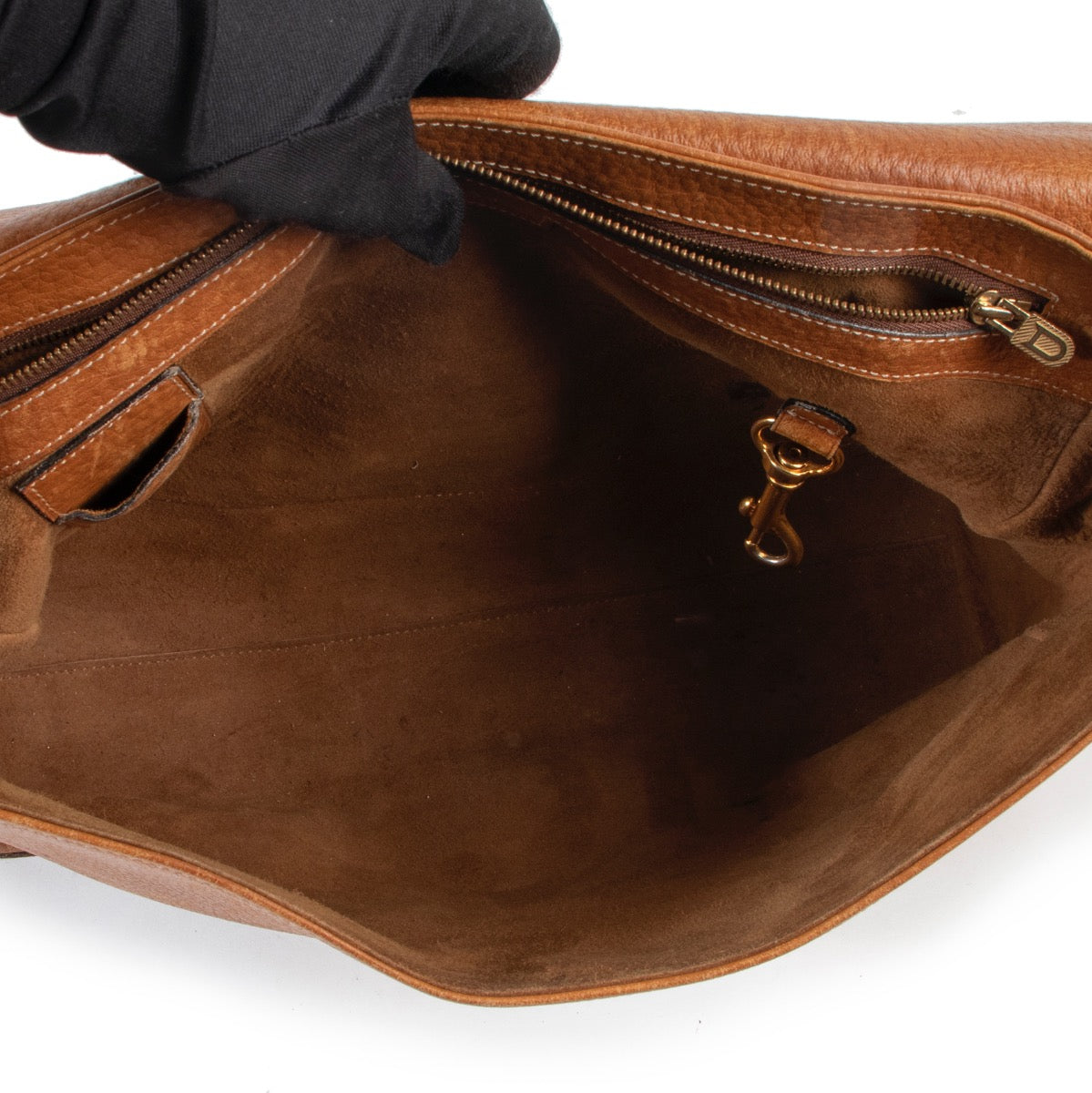 Koop authentieke tweedehands Delvaux bruine lederen handtas met juiste prijs. Achetez un authentique sac à main Delvaux d'occasion au bon prix. Buy authentic second hand Delvaux bag at the right price.