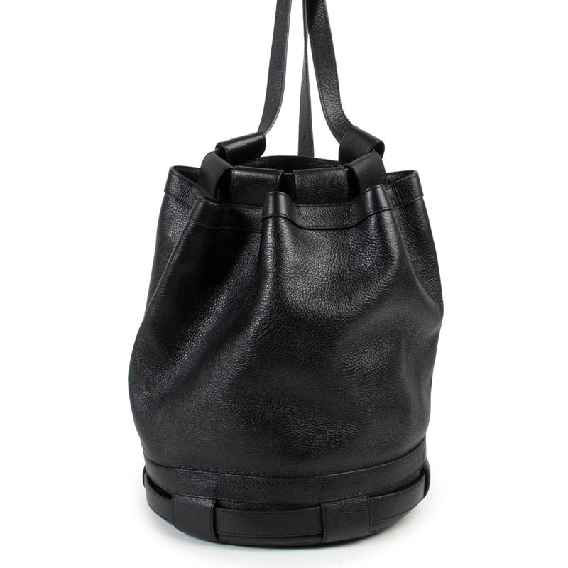 Shop safe online authentic second hand Must Delvaux Black Leather Shoulder Bag in good preloved condition at the right price at Labellov.com.