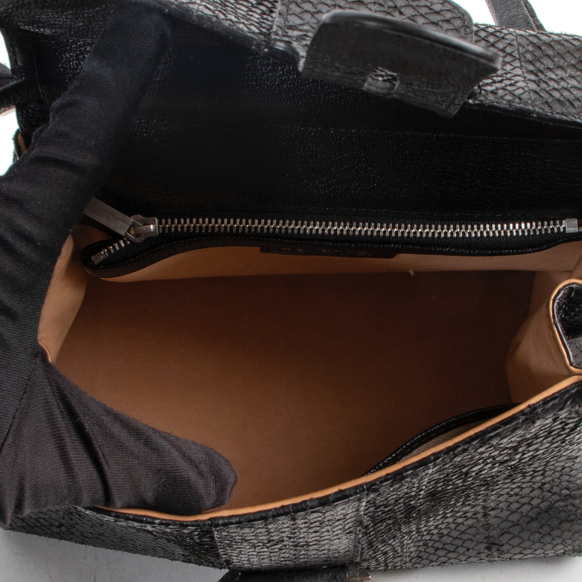 Shop safe online 100% authentic Delvaux Black Python PM Brillant in very good condition at the right price at Labellov in Antwerp.