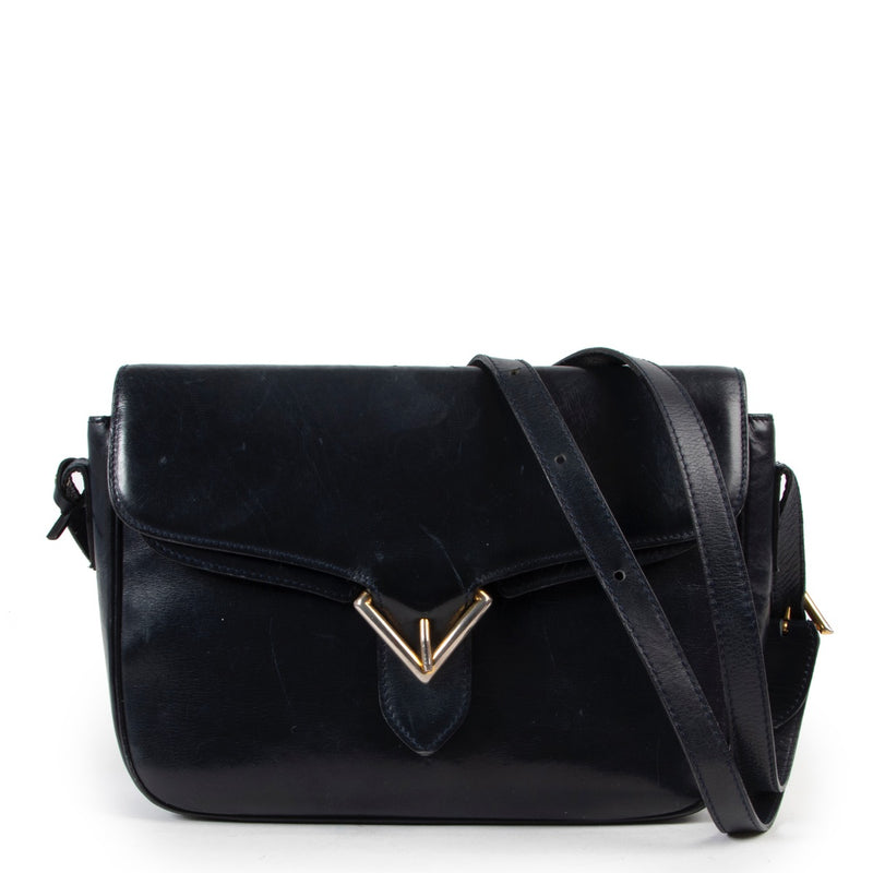 Shop safe online 100% authentic second hand Delvaux Dark Blue Shoulder Bag in preloved condition at the right price at Labellov in Antwerp